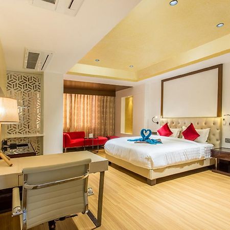 Hotel Abika Elite Удджайн Экстерьер фото