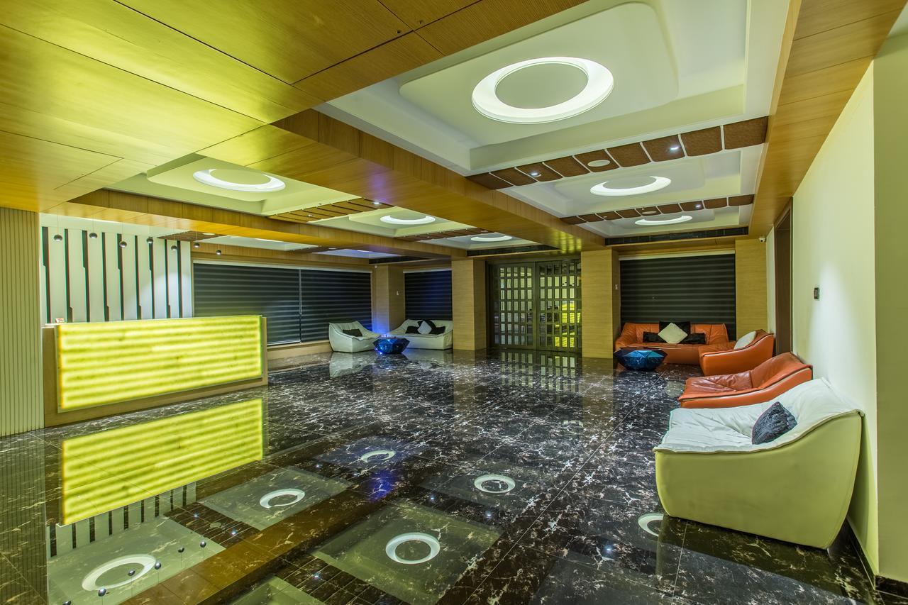 Hotel Abika Elite Удджайн Экстерьер фото