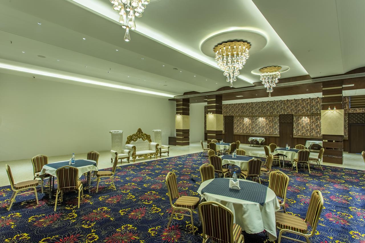 Hotel Abika Elite Удджайн Экстерьер фото