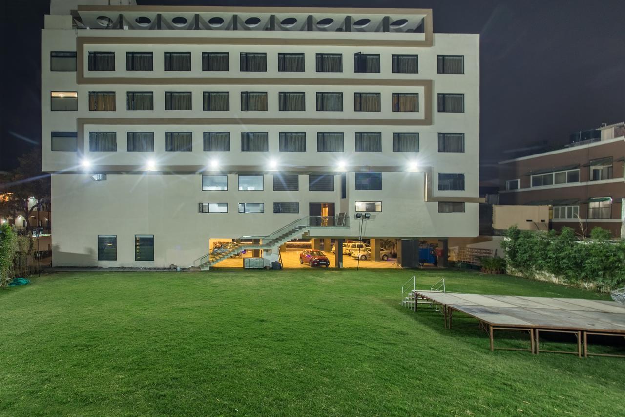 Hotel Abika Elite Удджайн Экстерьер фото